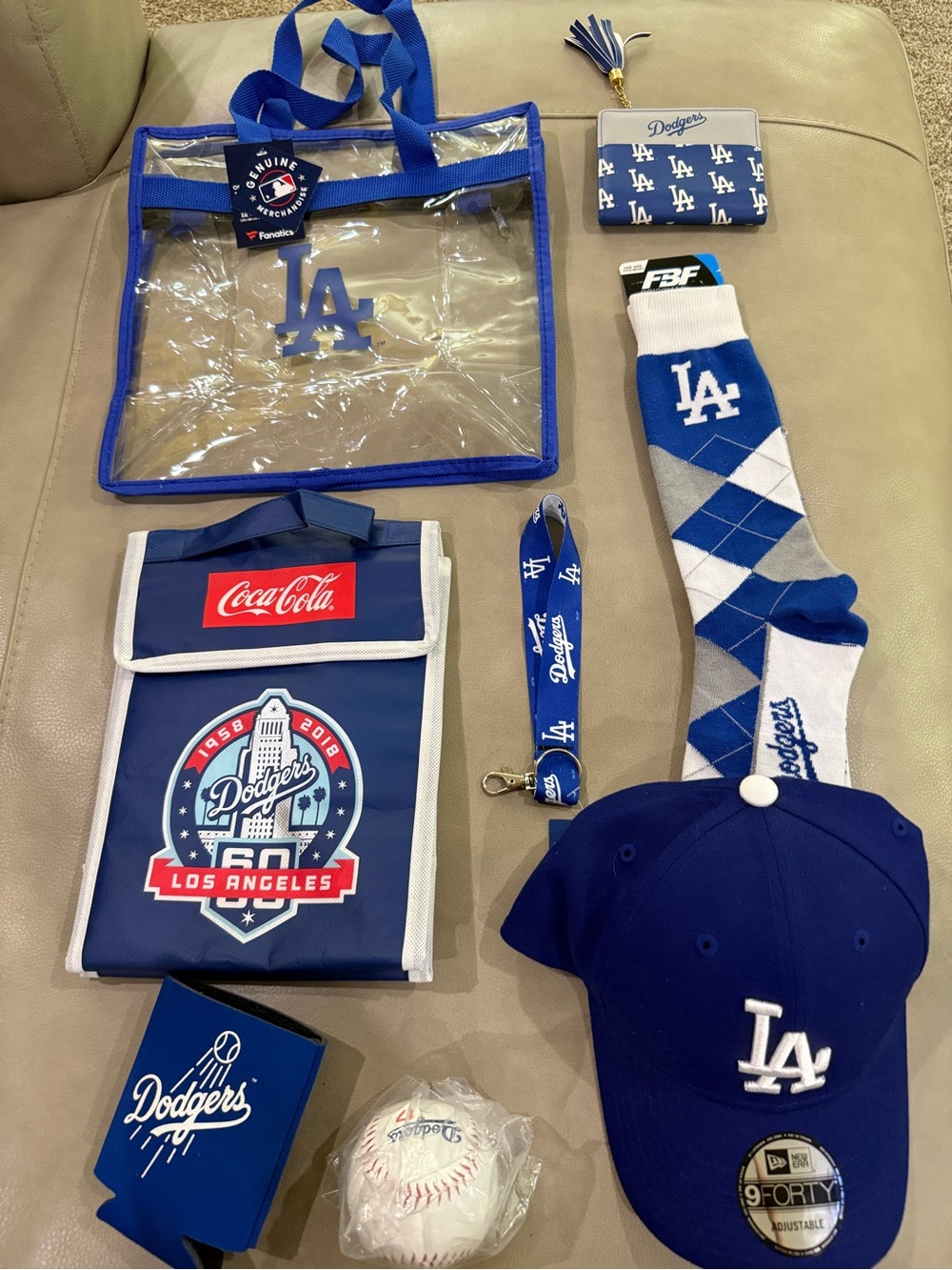 Los Angeles Dodgers MLB Official Merchandise Bundle Era 9FORTY Hat Coca-C Ohtani